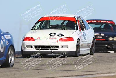 media/Oct-26-2025-CalClub SCCA (Sun) [[8ce1e69566]]/Group 2/Grapevine/